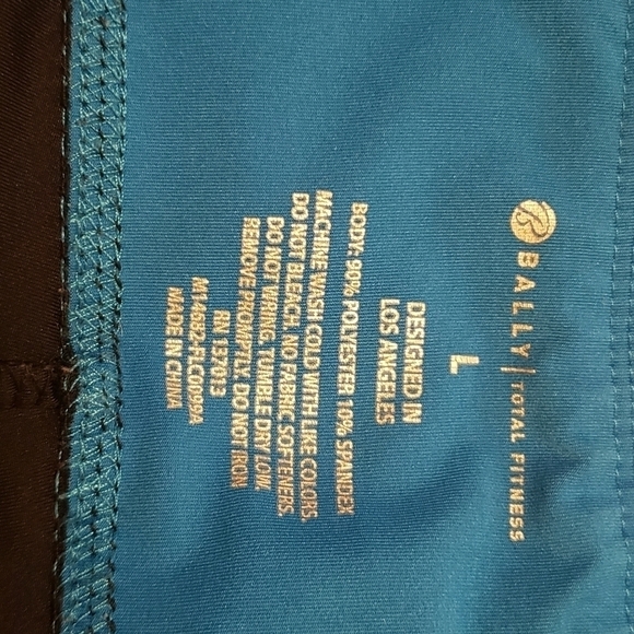 Bally Cropped Leggings with Lasercut Details - Picture 7 of 7